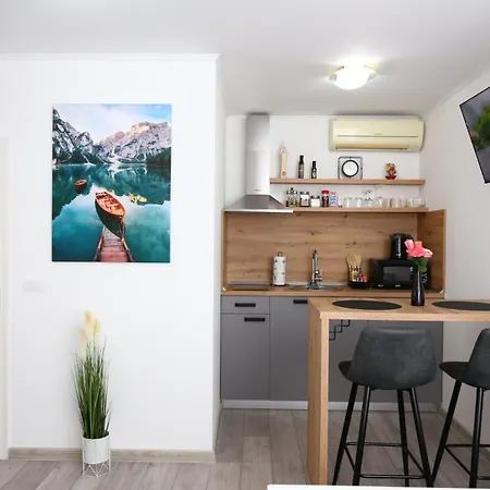 Antonio Apartman *